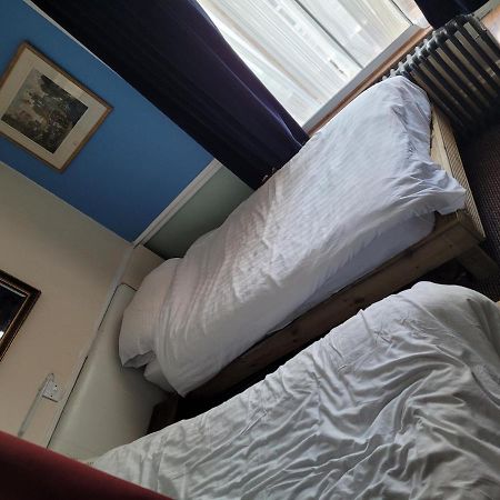 Les Fleurs Accommodation Дувър Екстериор снимка