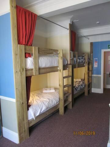 Les Fleurs Accommodation Дувър Екстериор снимка