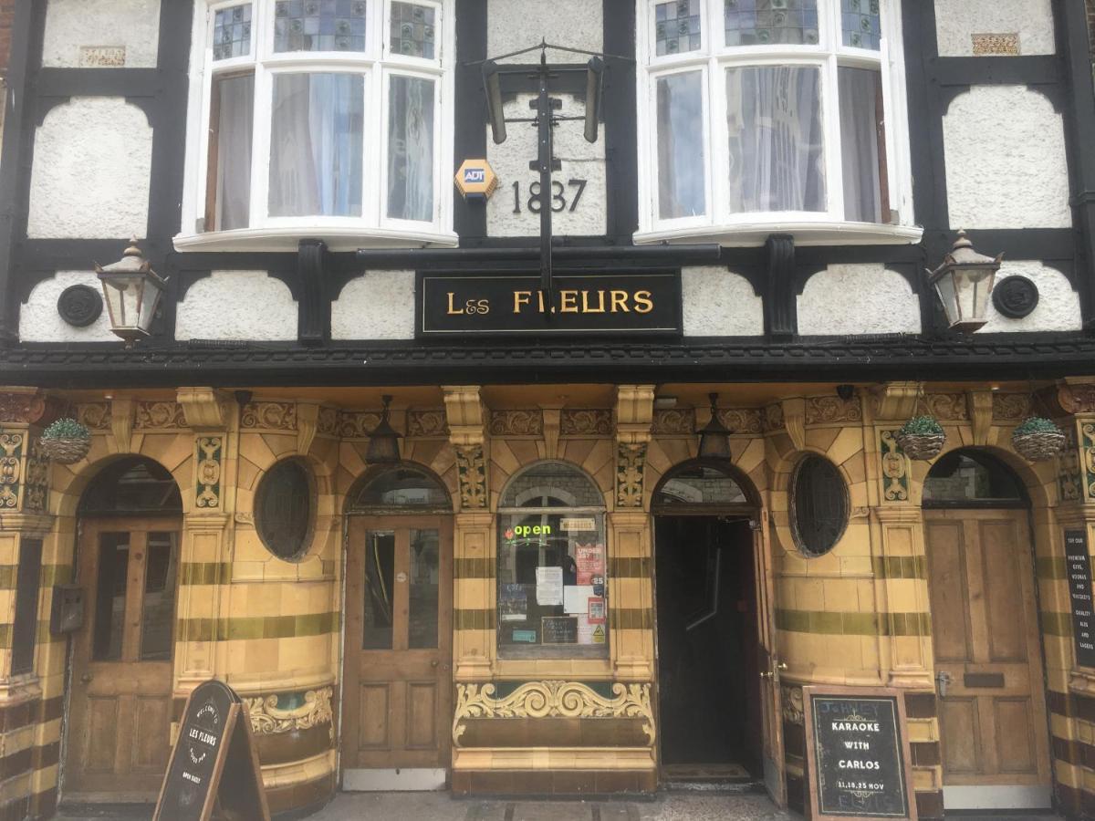 Les Fleurs Accommodation Дувър Екстериор снимка