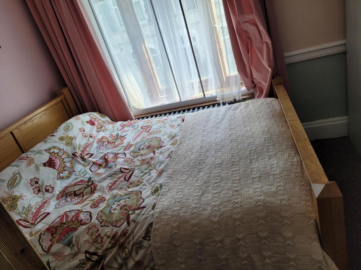 Les Fleurs Accommodation Дувър Екстериор снимка