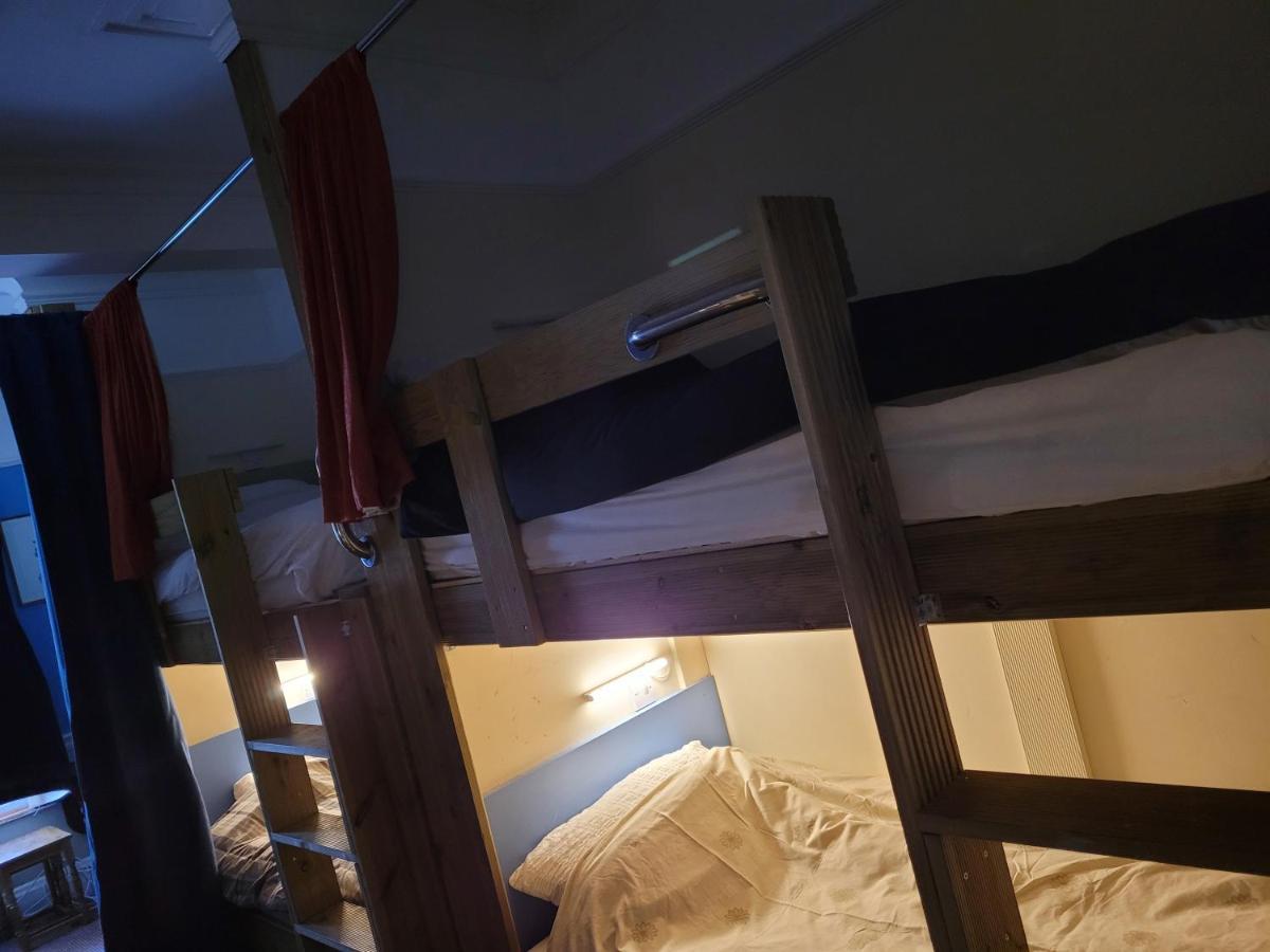 Les Fleurs Accommodation Дувър Екстериор снимка