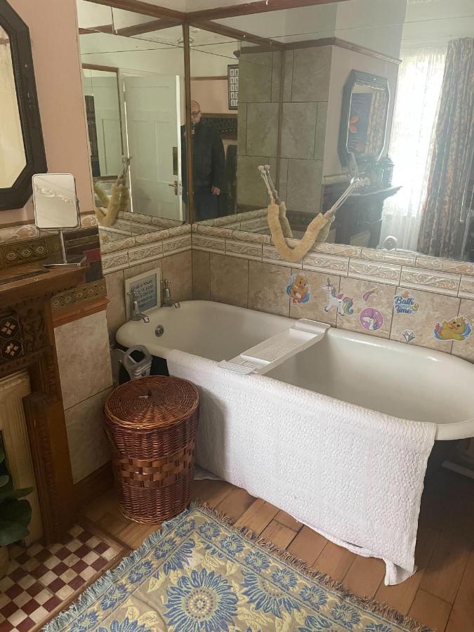Les Fleurs Accommodation Дувър Екстериор снимка